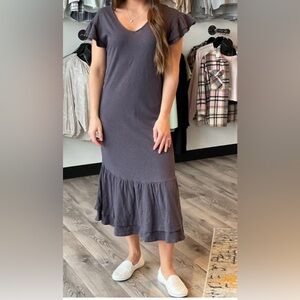 Z Supply grey dress with ruffle bottom XS